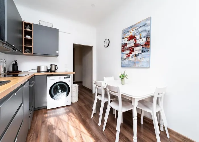 Cinema - 2-bed, 2-bath - Free Private Parking * Tallinn