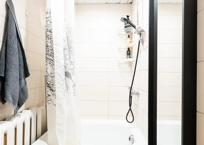 Cinema - 2-bed, 2-bath - Free Private Parking Tallinn