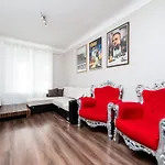 Cinema - 2-bed, 2-bath - Free Private Parking 탈린