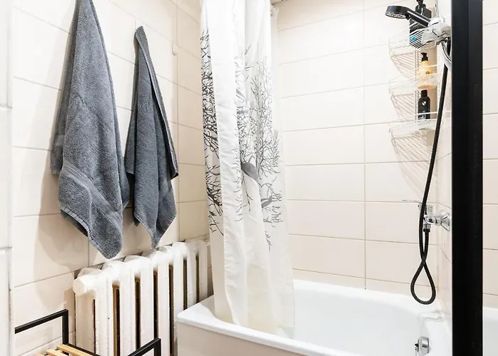 דירה Cinema - 2-bed, 2-bath - Free Private Parking