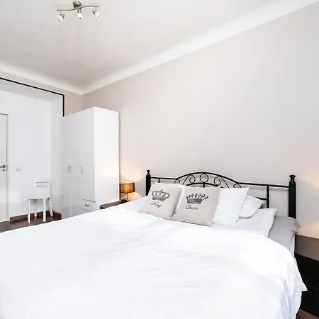 Cinema - 2-bed, 2-bath - Free Private Parking * Tallin